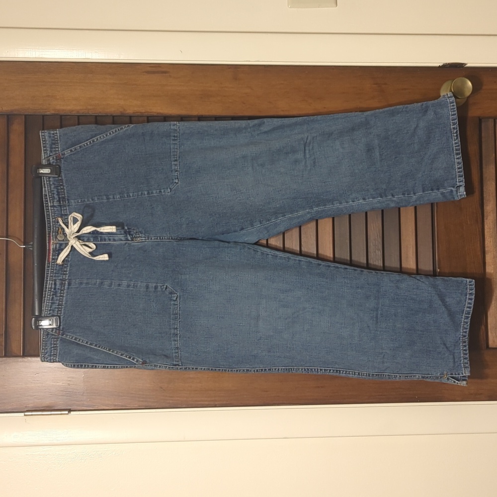 Old Navy Blue Capris Versatile Denim
